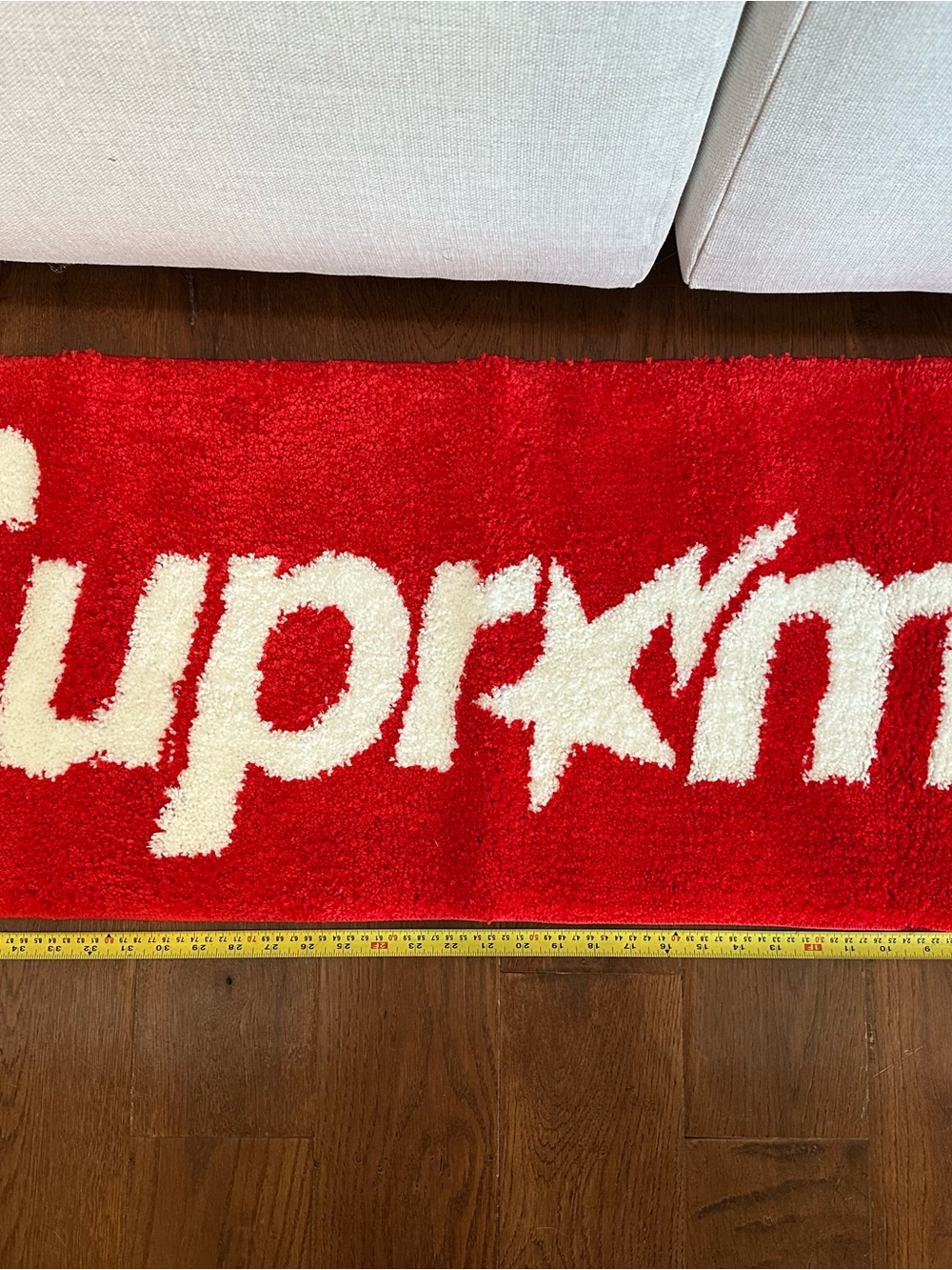 Supreme Rug with star pattern